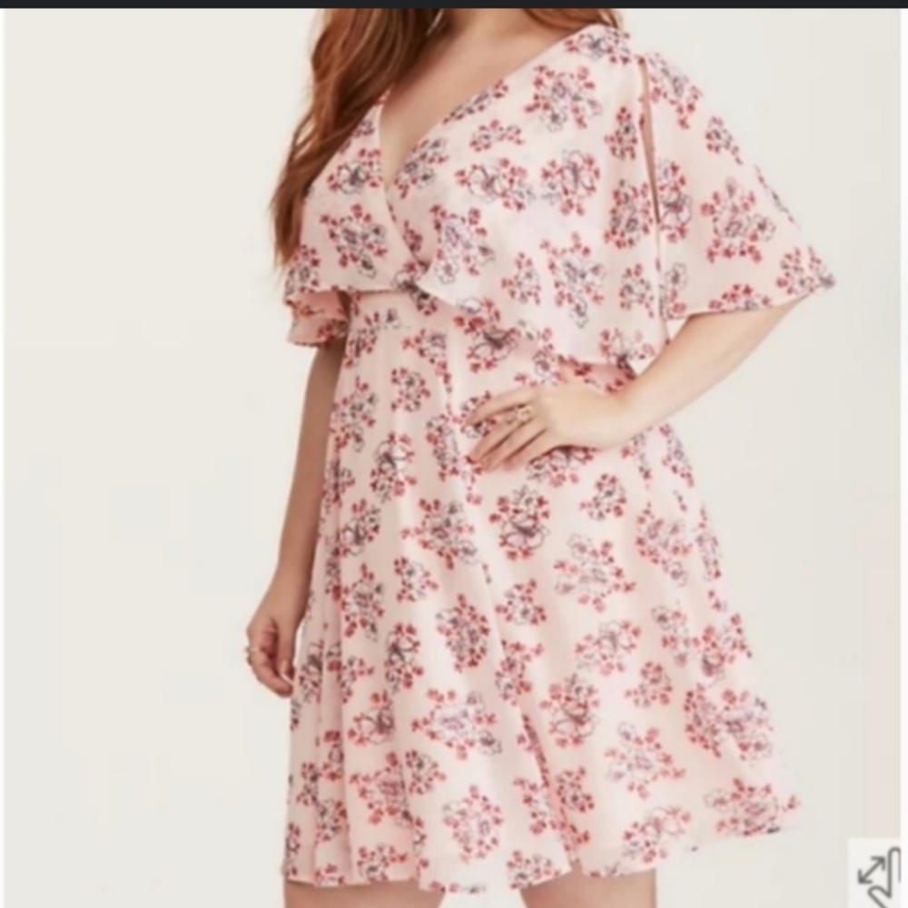 Torrid floral knee length dress